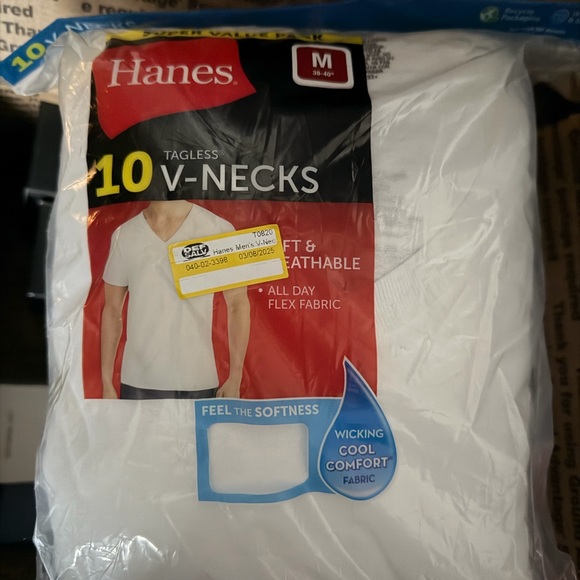 Hanes 10 Pack Men's V-Neck Soft and Breathable Tees - Picture 2 of 4